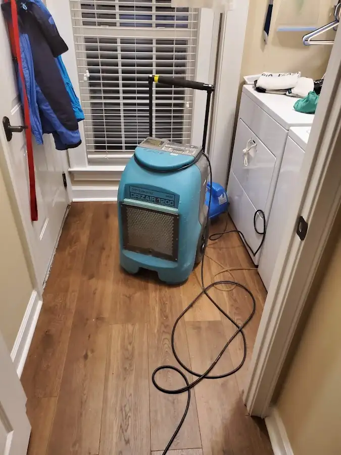 Commercial dehumidifier deployed for Crawl Space Restoration in Columbia City